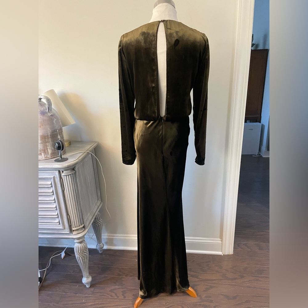 REISS KLARA VELVET PLUNGE MAXI DRESS - Picture 11 of 16
